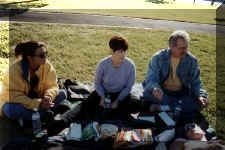 picnic2.jpg (273266 bytes)